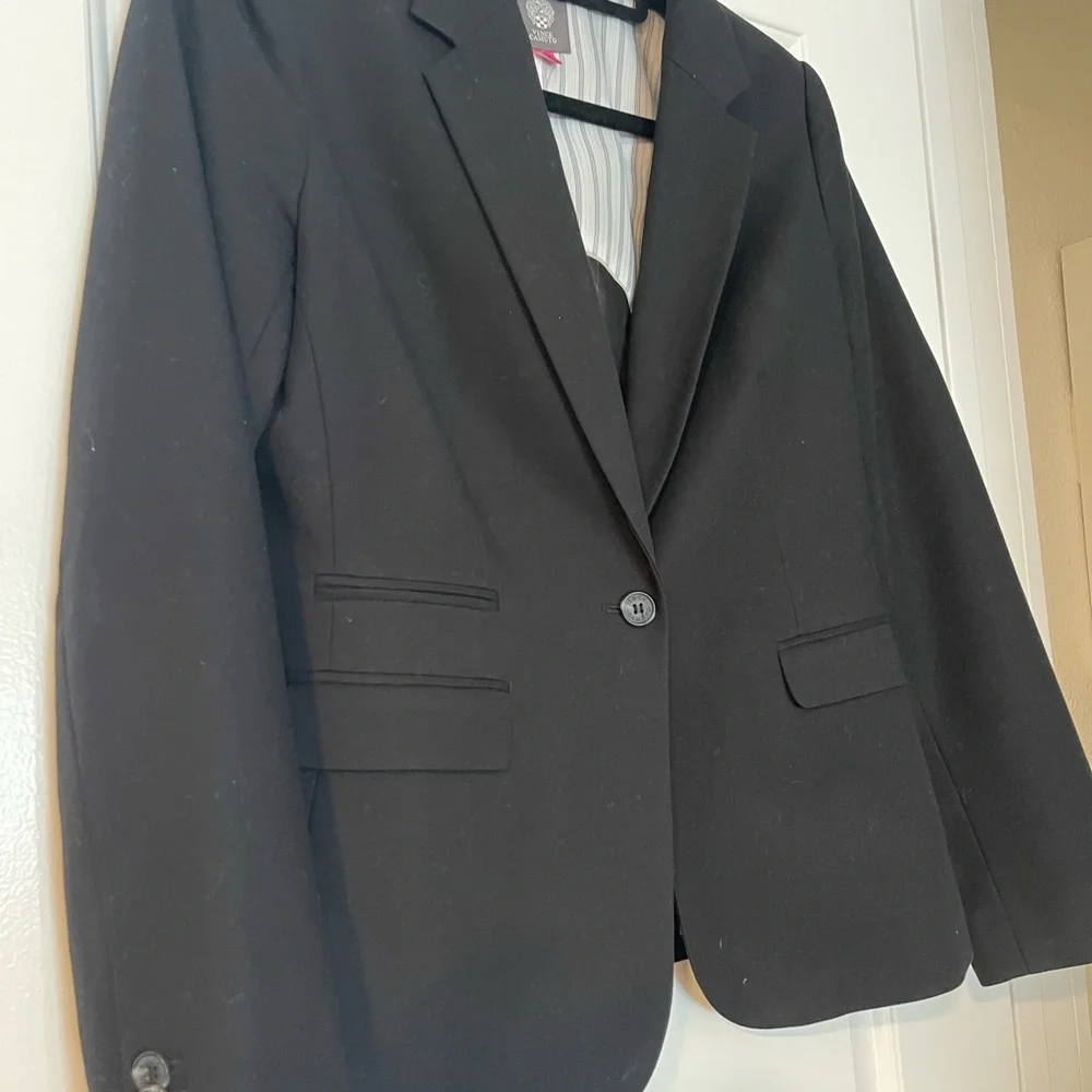 Vince Camaro Black Blazer *Great Condition* - Picture 2 of 4